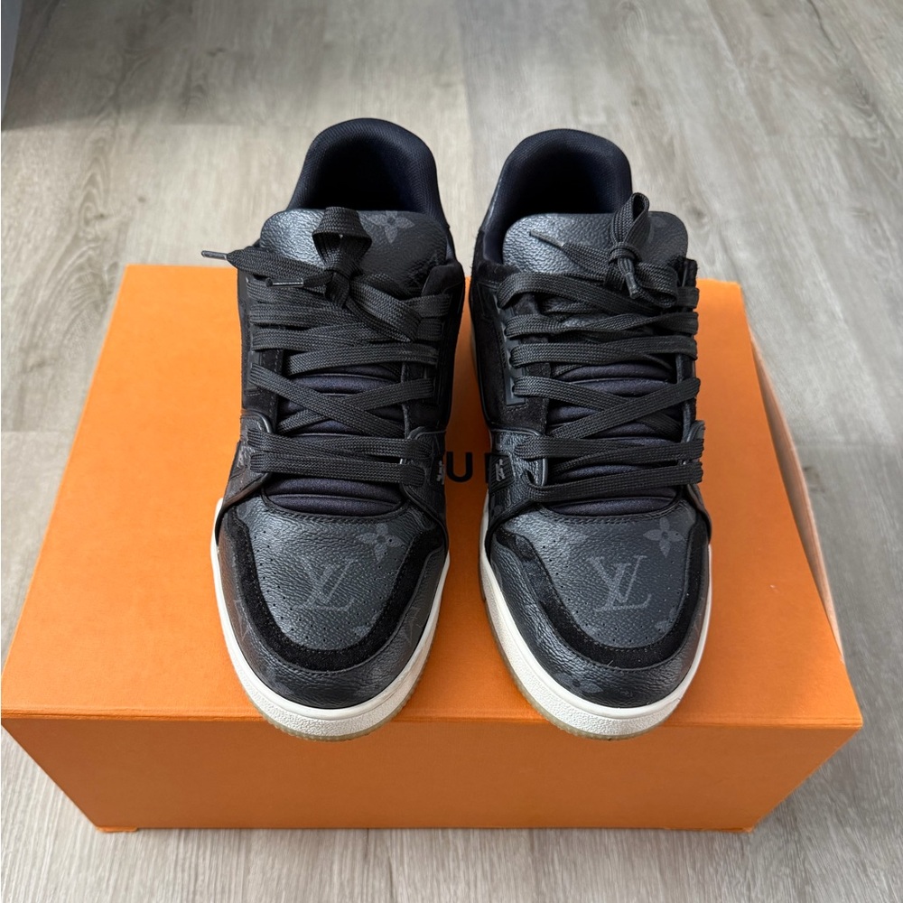 Louis Vuitton Men’s Trainers Black Monogram Mens 7.5 LV Sz 6.5 - Picture 2 of 7